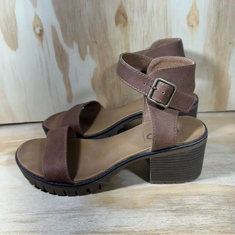 Jelly Pop Tallulah Brown Chunky Heel Sandals Women’s Size 8.5